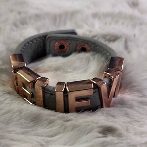Bcbg leather‎ believe bracelet HG69